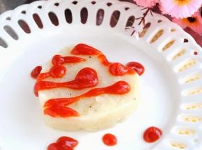 最后挤上番茄酱。