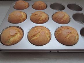 烤好取出晾凉脱模。