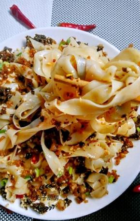 香喷喷的宜宾燃面就OK啦。