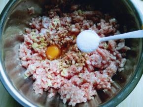 加入盐，依个人口味。