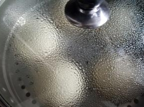 12.蒸锅水开后大火，蒸20分钟即可。