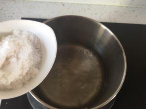 水开后加入白凉粉