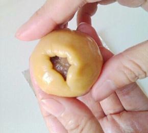 8、尽量推的均匀，把口收好。