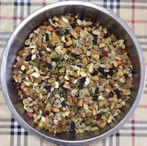 1、所有坚果仁烤熟（130度15分钟）