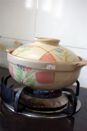 盖锅，慢火继续煲5分钟左右！