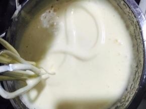 打发至可以写出8字纹路，既3-5秒消失状态！