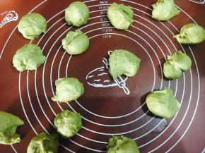 取出排气。分成十六等份。