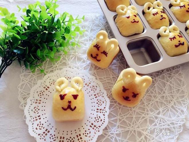 可爱萌兔兔小餐包