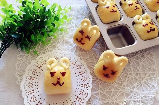 可爱萌兔兔小餐包