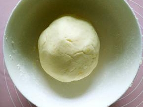 揉成团，盖好醒十分钟
