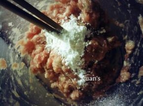 加入淀粉继续搅拌