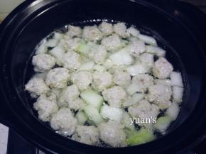 冬瓜煮三十秒左右加盐