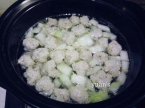 冬瓜煮三十秒左右加盐
