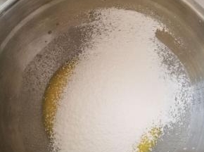 筛入麻糬预拌粉