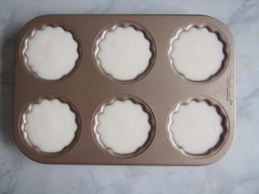 倒入过筛后的面糊