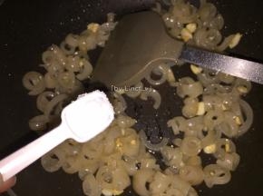 加入1/2匙食用盐