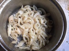 然后切成细长条