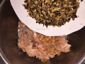 加入切细的香菇