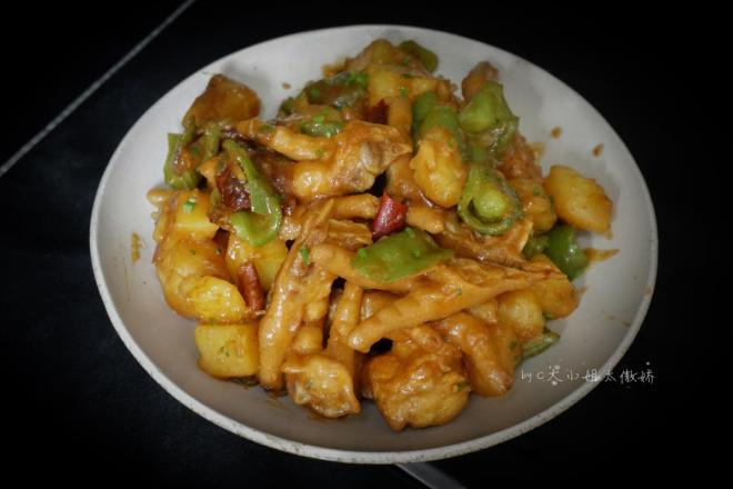 鸡爪土豆煲