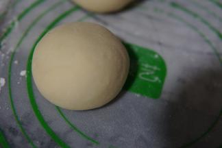 依次包好所有的面团