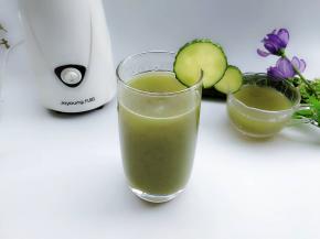 倒入果汁杯。（加冰块口感更好）