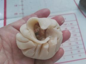 像包包子一样，褶皱过来收紧