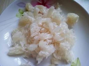 取出的柚子果肉。