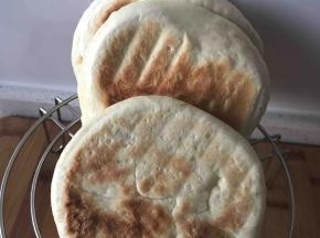 饼是自己做的，做法可以看我的菜谱里有。