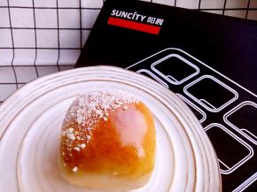 模具不用刷油，一点也不粘，烤好轻松取出。