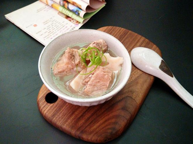 莲藕排骨汤