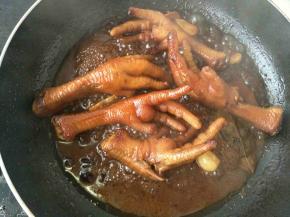  25分钟后大火收汁即可。