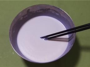 充分搅拌均匀