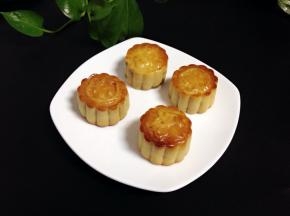 一天回油后的月饼，变得很软很油亮！