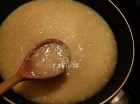 压好的芸豆已经很绵很软烂了，不需要搅拌机或者过筛。
当然如果想再用搅拌机打碎或者过筛一下让它更细腻的话也无不可。
