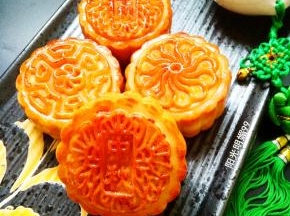 烤好晾凉后装入保鲜袋里密封，室温保存，待两三天后回油口感更好。
