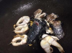 煎至二面微黄色