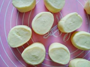 然后再用切刀切小团