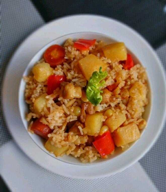 土豆鸡肉焖饭