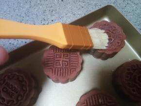 刷完一遍基本前面的也干了，可以再刷一遍，这样成品更漂亮。