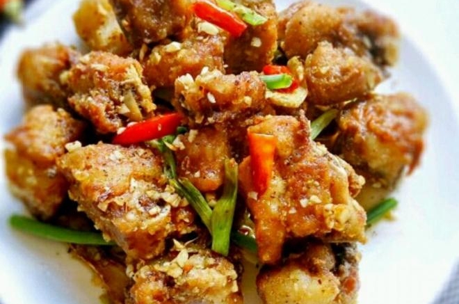 椒盐蒜香排骨