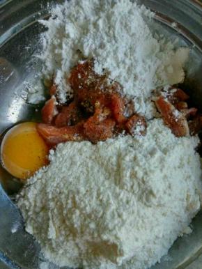  把以上材料混合在一起