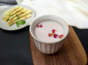 配上个青椒鸡蛋饼开吃吧！