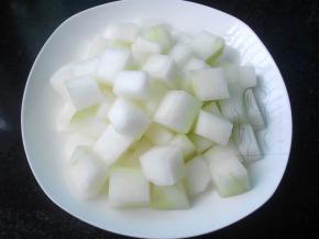 冬瓜去皮去籽切块