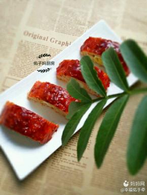 然后再切成小块摆盘即可