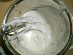 有小尖角，拉出弯勾直立即可。