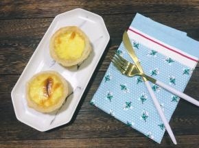 烤好后的蛋挞，外皮酥脆，内馅饱满。