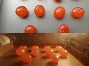 蛋黄剥离出来后，烤箱中层170度烤5分钟取出放凉（我用的是生咸鸭蛋直接磕出来的咸蛋黄）