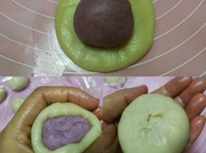 油皮包油酥，捏紧收口，收口朝下放置，盖保鲜膜静置5分钟