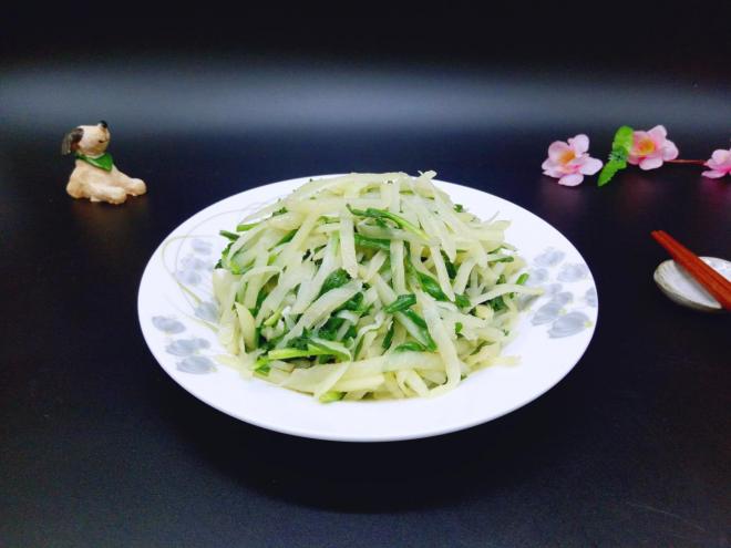 韭菜炒土豆丝