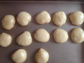 静置好的饼皮，分成每个20克